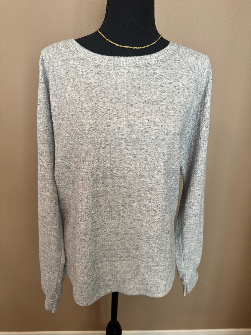 CALIA by Carrie Underwood Light Gray Crewneck Sweater